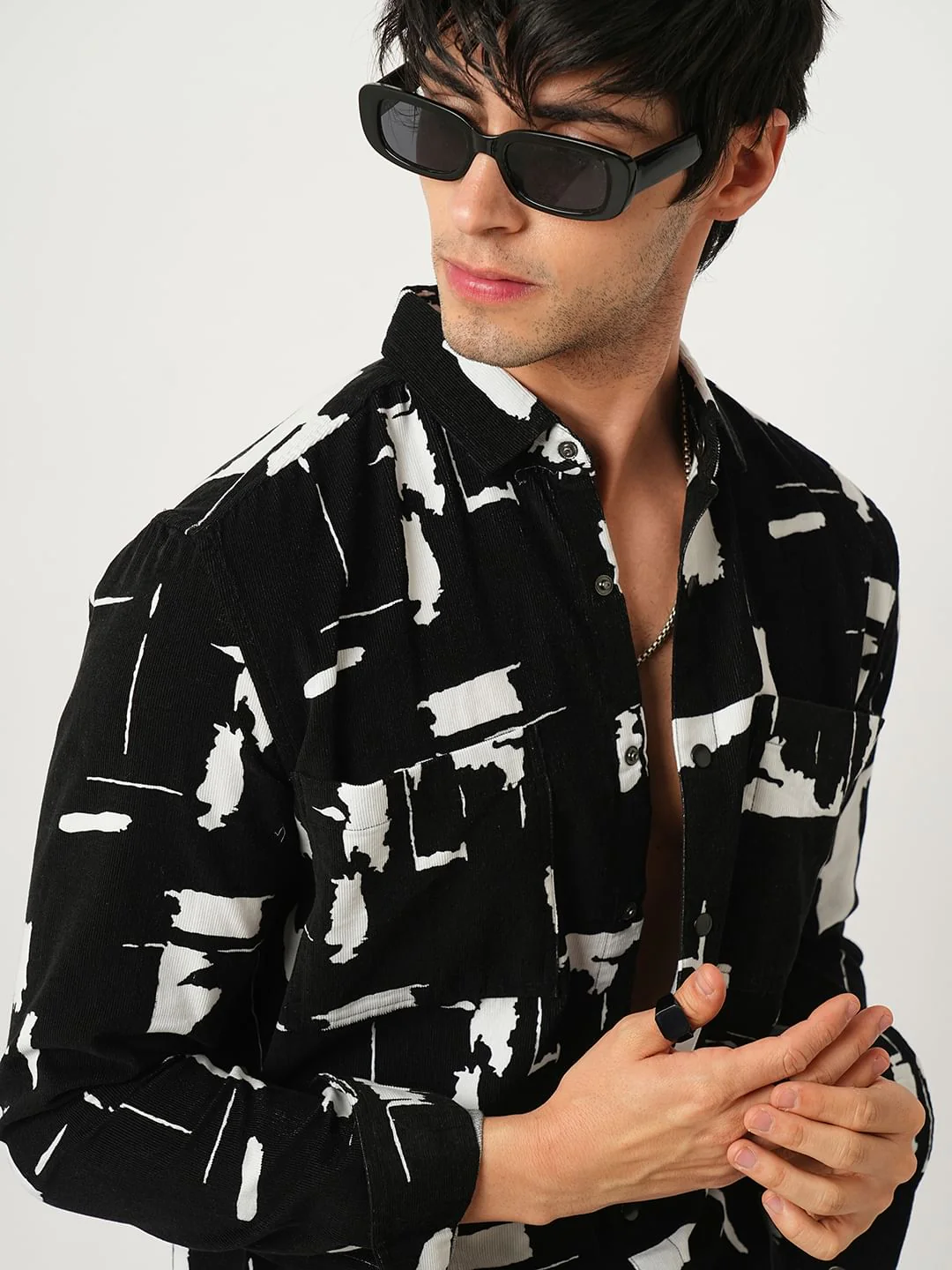Artistic Achromatic Double Pocket Corduroy Shirt - Image 4